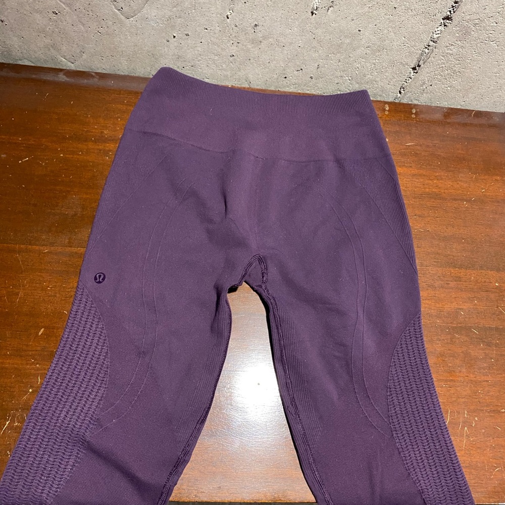 Lululemon Burgundy Reveal Crop Stripe